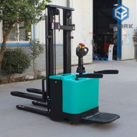 鋰電池電動(dòng)堆高車